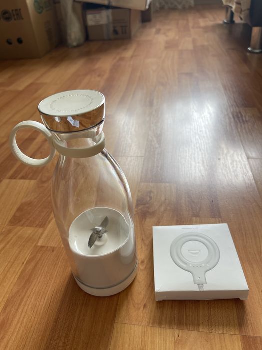 Продам новый  электрический  блендер