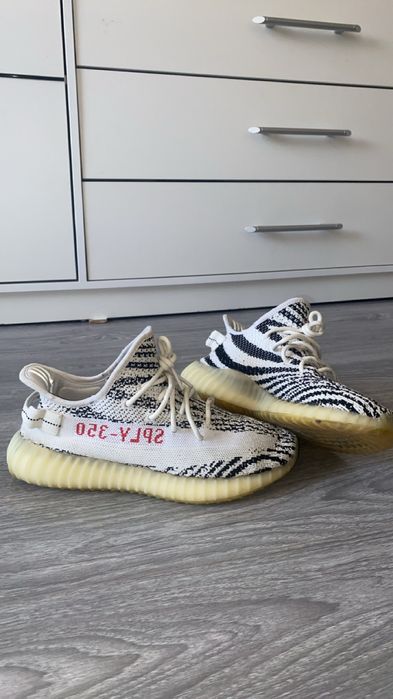 yeezy 350 zebra puratati