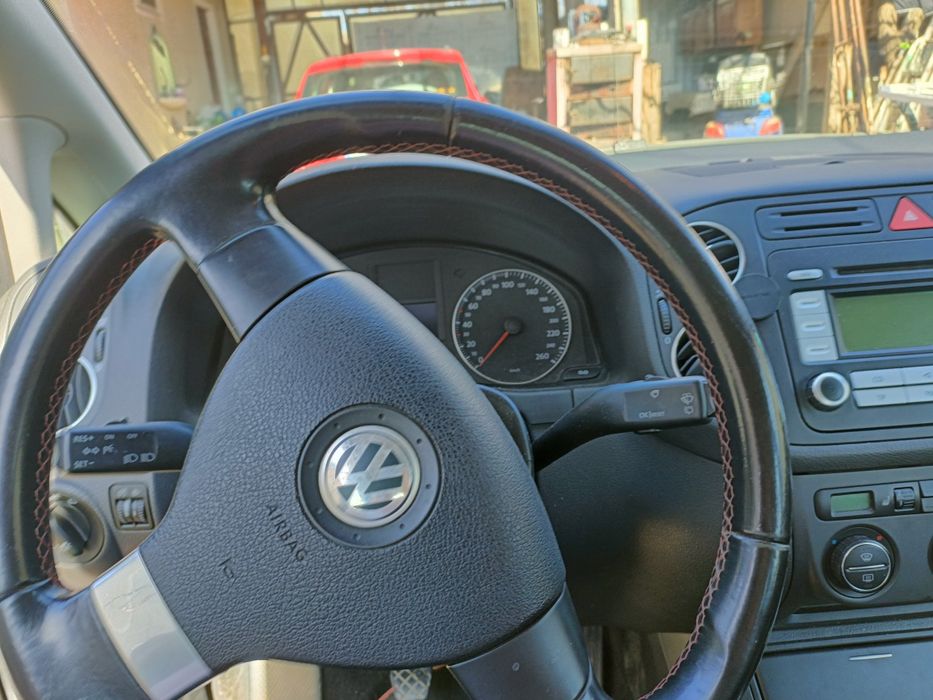 Vând Golf 5+ 2007. Motor 1.9 Diesel
