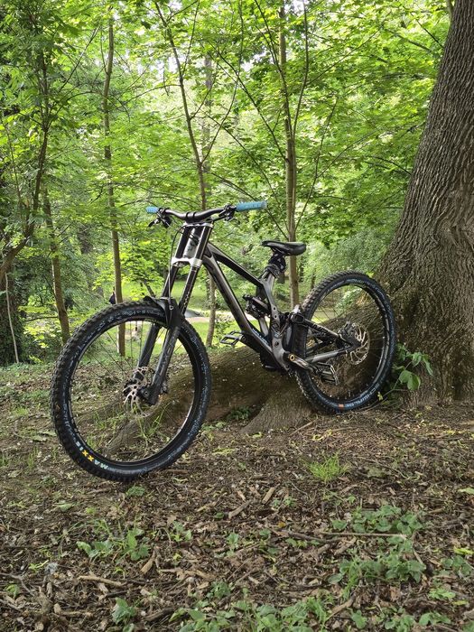 Bicicleta Downhill Kellys Noid 70 (2021)