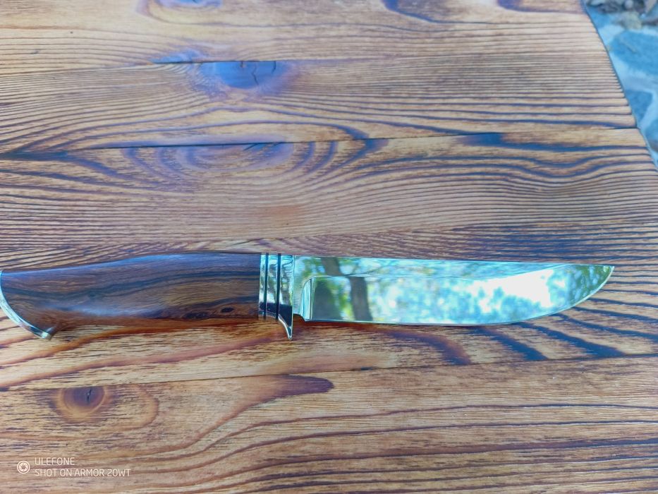 Продавам нож ръчна изработка