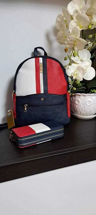 Set ghiozdan si portofel dama