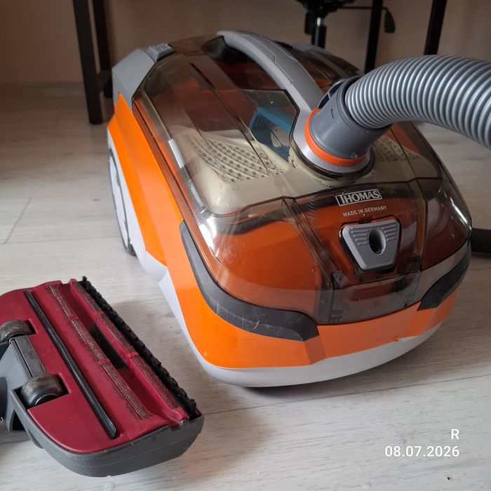 Продам моющий пылесос Thomas