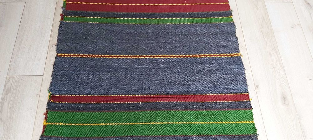 НОВИ Ръчно тъкани черги на повече от 50 г