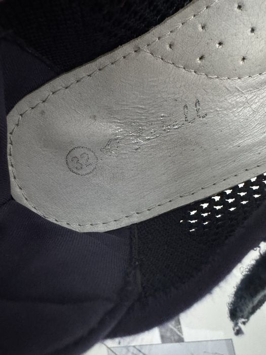 Продам обувь для девочки