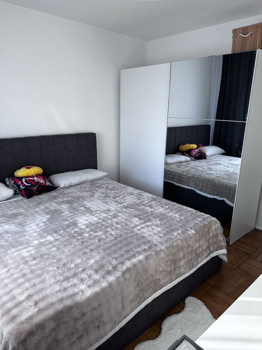 Vand apartament!