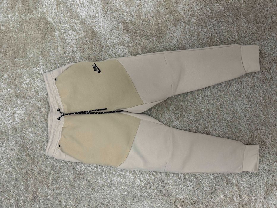 Nike Tech Feleece