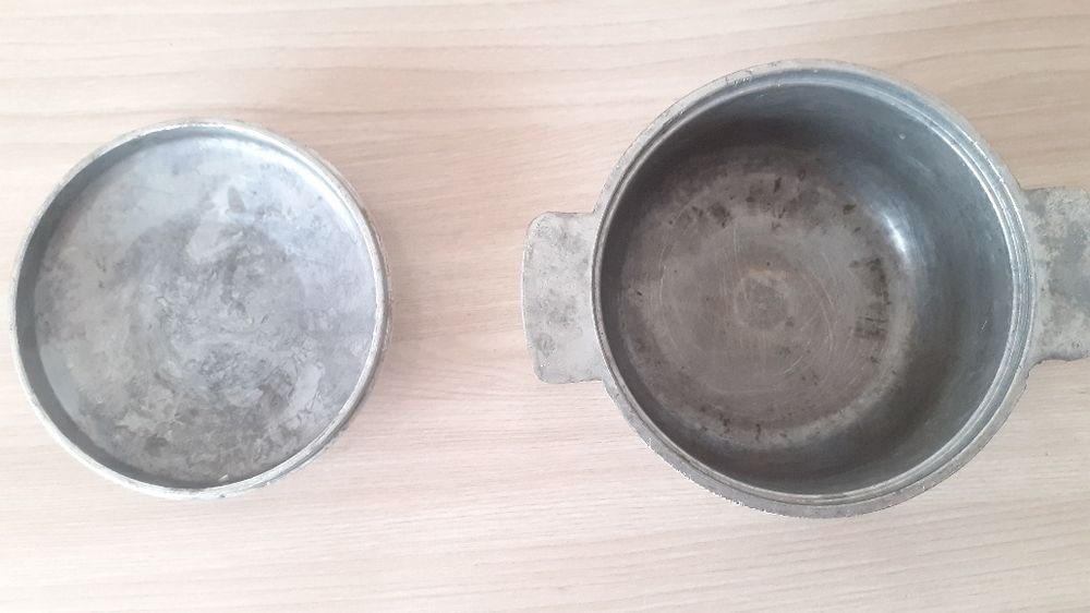 Банки до 1 л ,  кастрюля на 0.5л