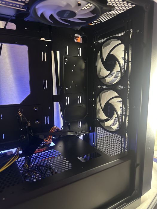 Pc gaming foarte ieftin si foarte bun negociabil