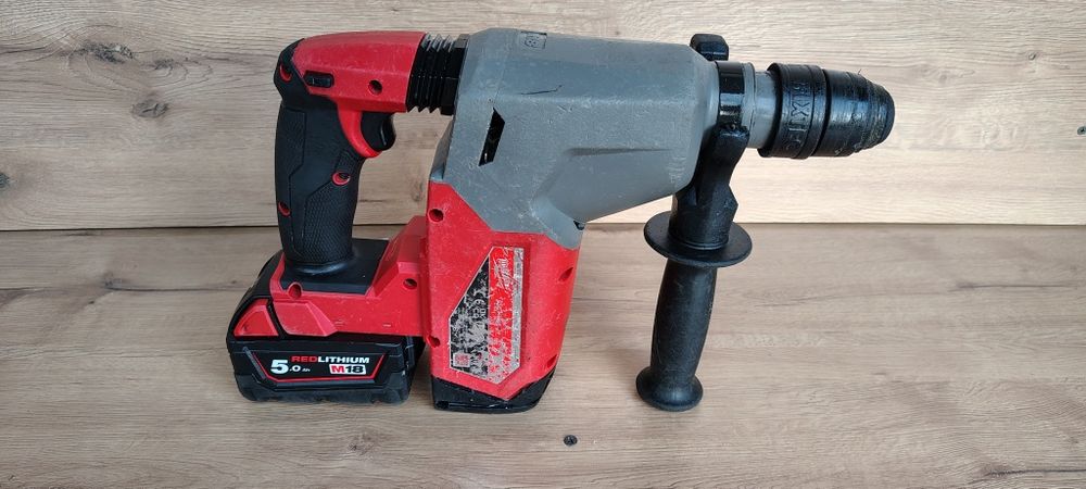 Rotopercutor Milwaukee  fhx + baterie 5 amperi