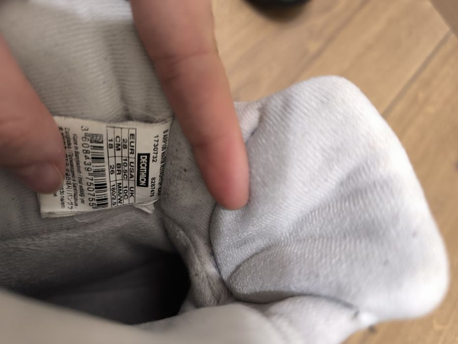 Продавам ботушки и обувки