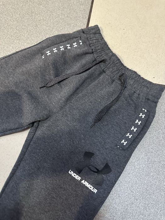 Pantaloni trening under armour