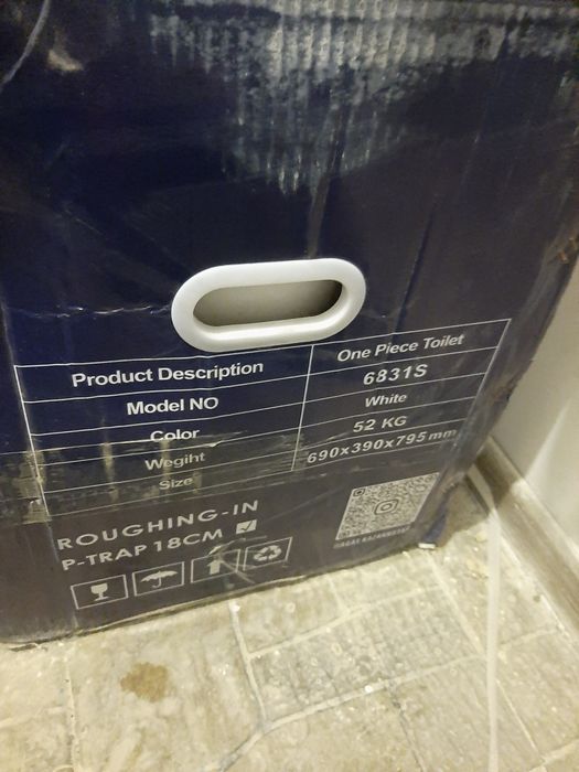 Продам унитаз цельный