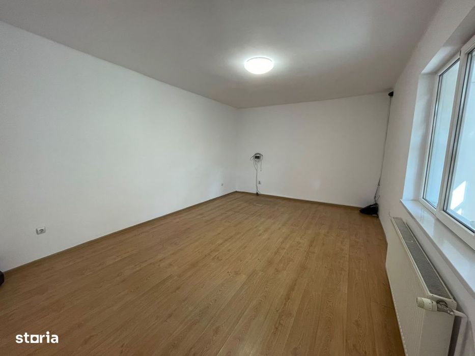 Casa individuala - 4 camere, 2 bai - Terezian