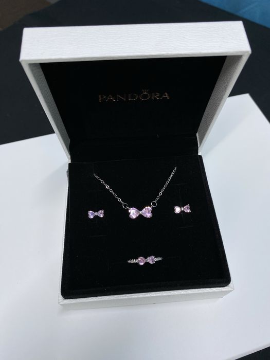 Подарки на 8 марта Пандора