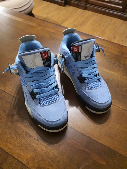 Jordan 4 Retro University Blue