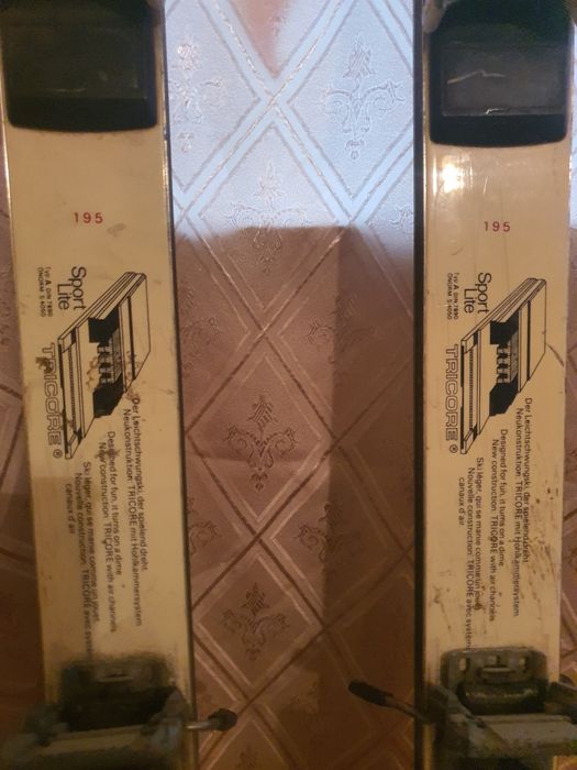 Продам лыжи б/у.