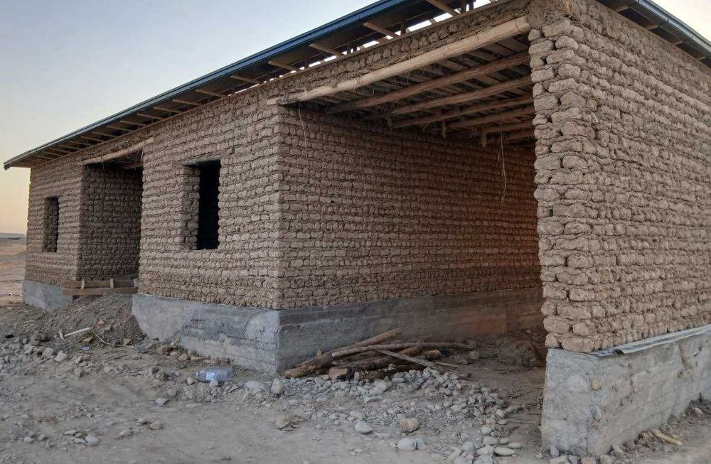 Уй сотилади  Зомин тумани Мустақиллик МФЙда келишамиз