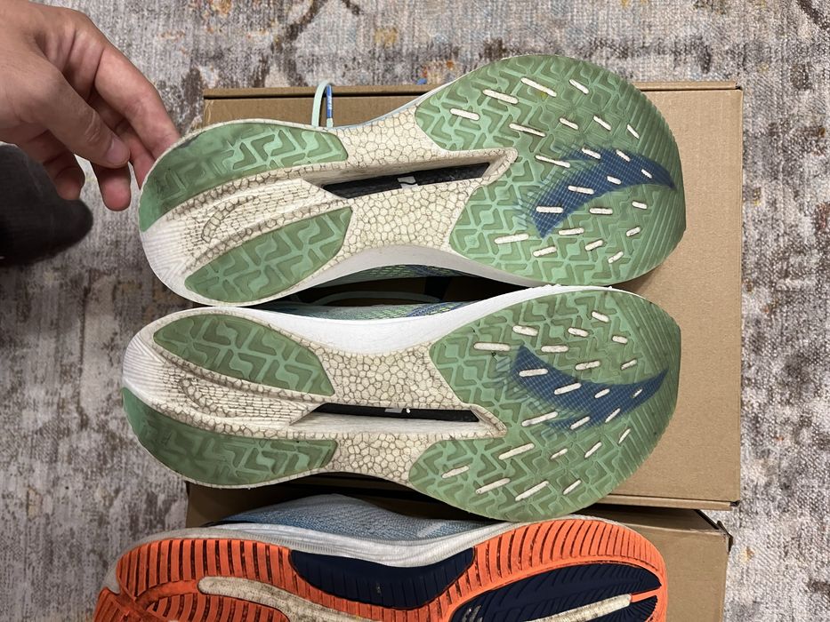 Беговые кроссовки