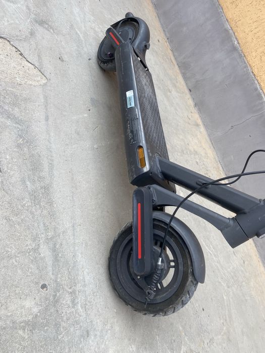 Trotineta nave in stare ff buna pt mai multr detalii sunati la nr de t