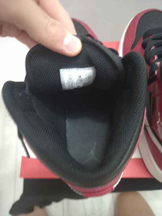 Air Jordan 1 Mid GS "Gym Red Black White"