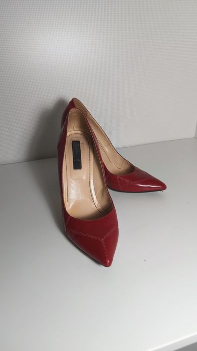 Vand pantofi stiletto Cristhelen B mărime 39