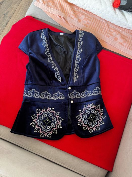 Национальный камзол