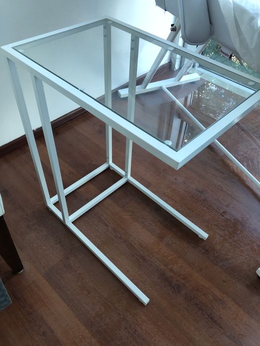 Столик IKEA  ВИТШЕ 18000т