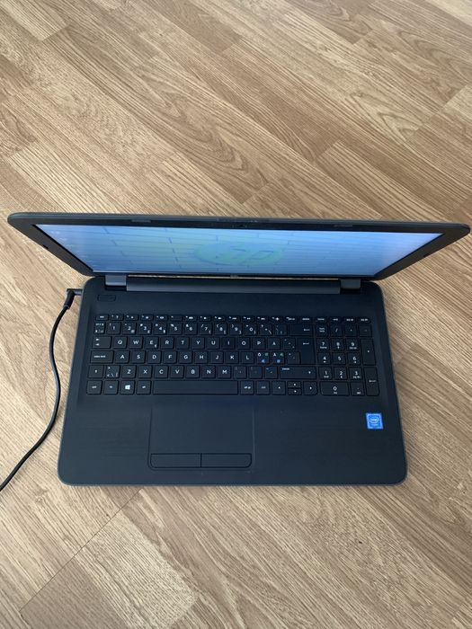 Laptop Hp slim display 15,6 led,500gb memorie,4gb ram functional cu in