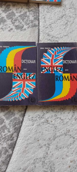 Set dictionare englez/roman si roman/englez