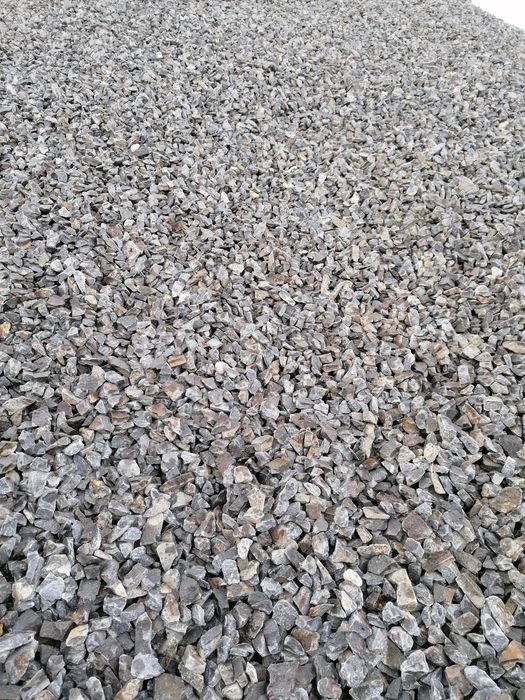 Vând sort, nisip, criblura,, piatră spartă, pământ, transport moloz