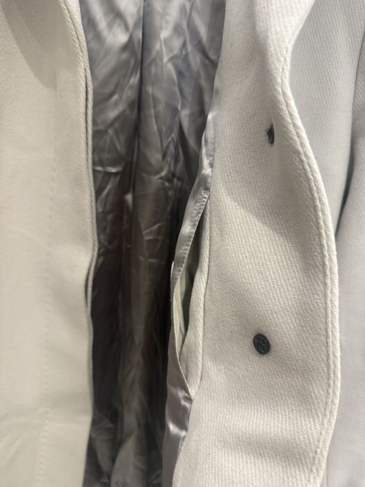 Елегантно дамско палто