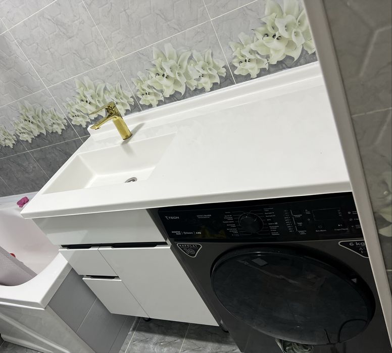 Раковина со столешницей( комплект) со шкафчиком