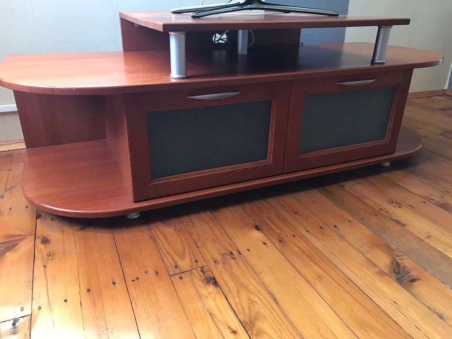 Шкаф за телевизор