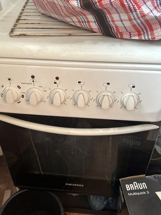 Газовая плита   .