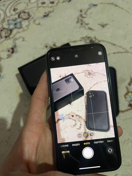 Айфон 11. Про.  .