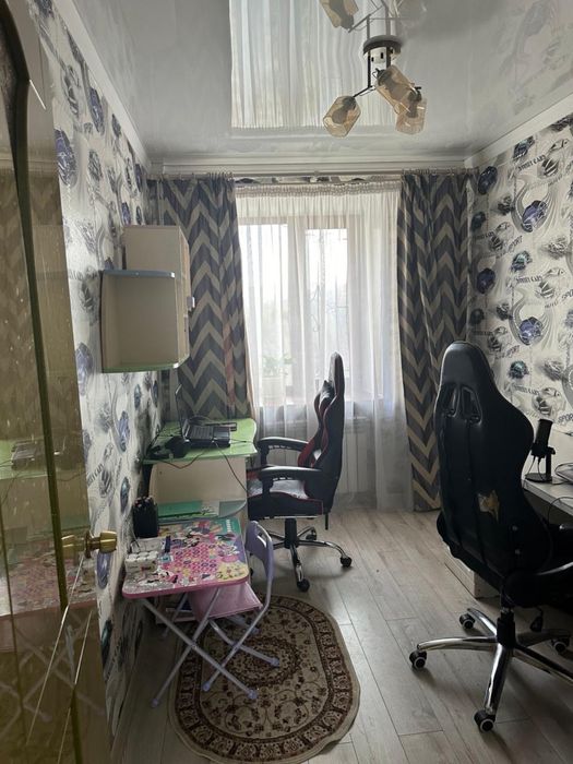 Сдам 4 комнатную квартиру