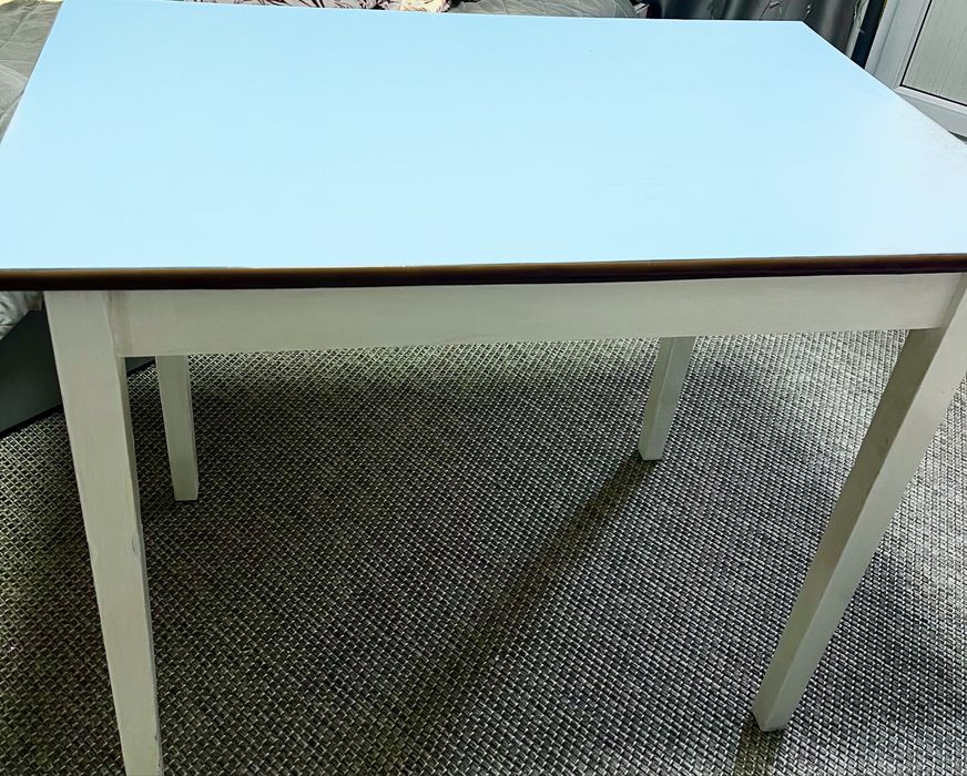 Стол 10000 тенге