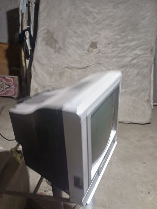 Televizor kichikgina 1×3xonalar uchun juda mos oladiganlar yozsin