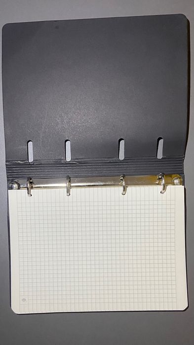 блокнот в клеточку