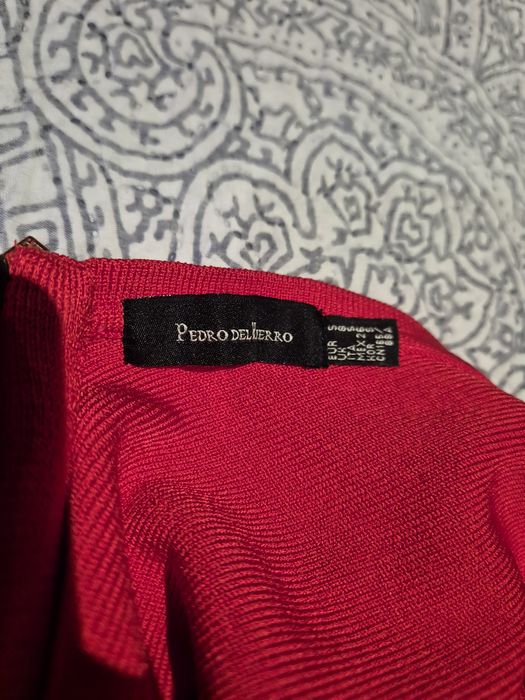 Червена рокля Pedro del Hierro S