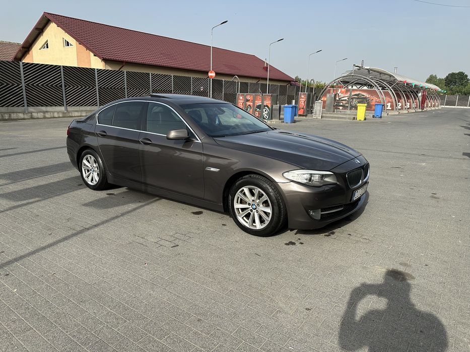 Bmw 528i  seria 5 F10 motor 2000 benzina