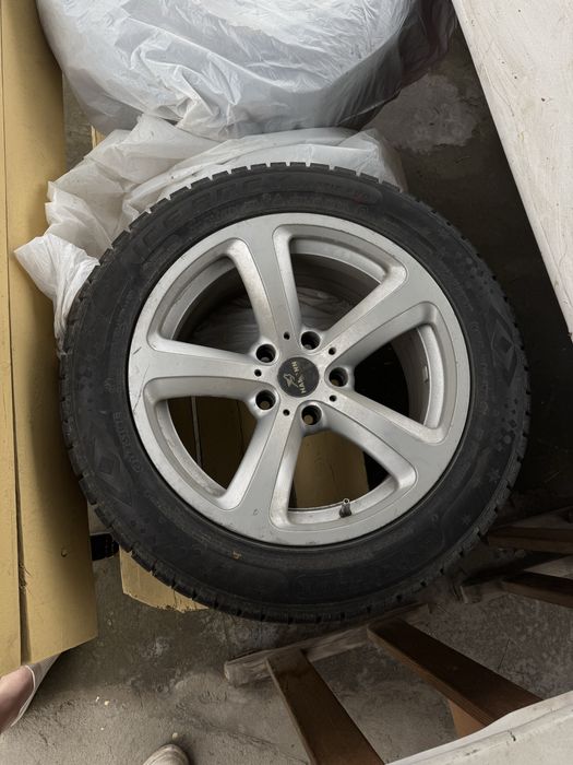 Комплект зимней резины вместе с дисками 225/55/17