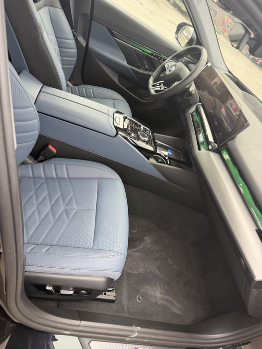 BMW i5 35 L 2024 yil