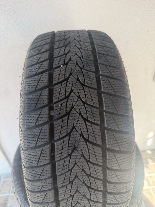 Anvelope iarna  225/45 r17