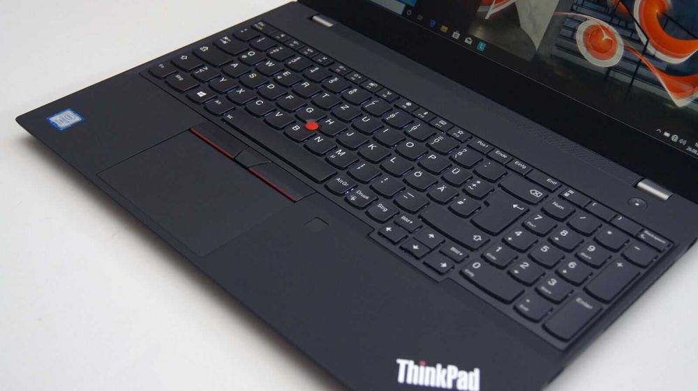 Лаптоп Lenovo ThinkPad P53s i7-8665U 16GB 512GB P520 FHD ГАРАНЦИЯ