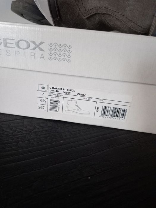 Велурени боти Geox