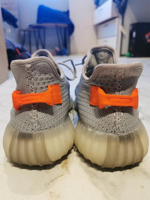 Adidas Yeezy Boost V2 Taillight
