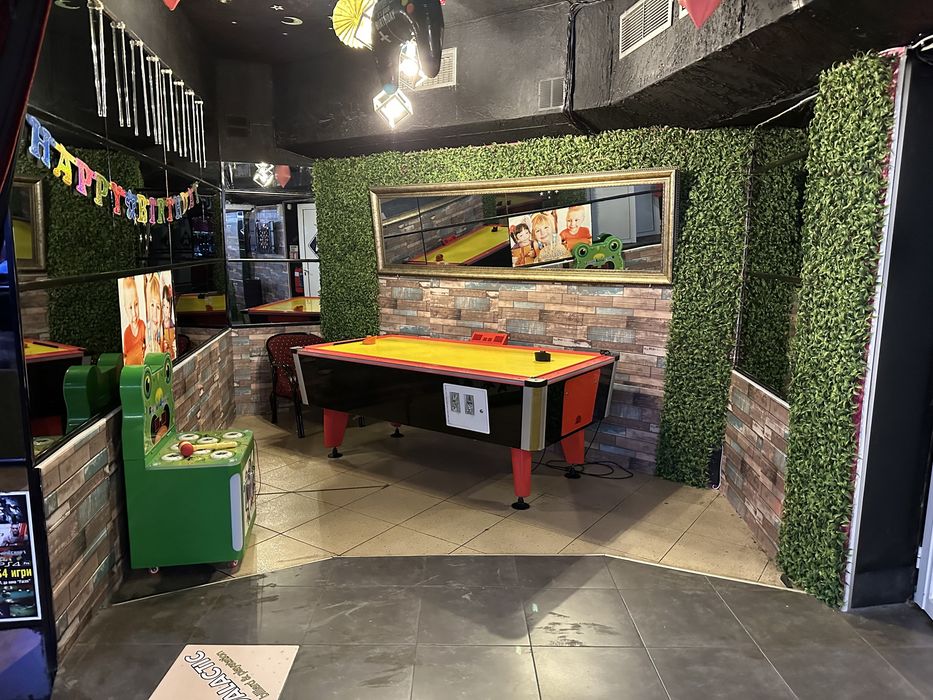 Рожден ден или Имен ден в Galactic billiard & playstation