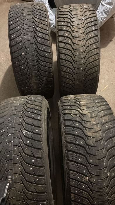 Шины зимние 225/45/17 Trazand на шипах